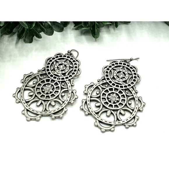 Vintage-Style Silver Tone Filigree Dangle Earrings With Rhinestone Accents - Picture 3 of 4